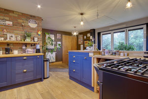 OP Kitchen/Breakfast/Diner- click for photo gallery